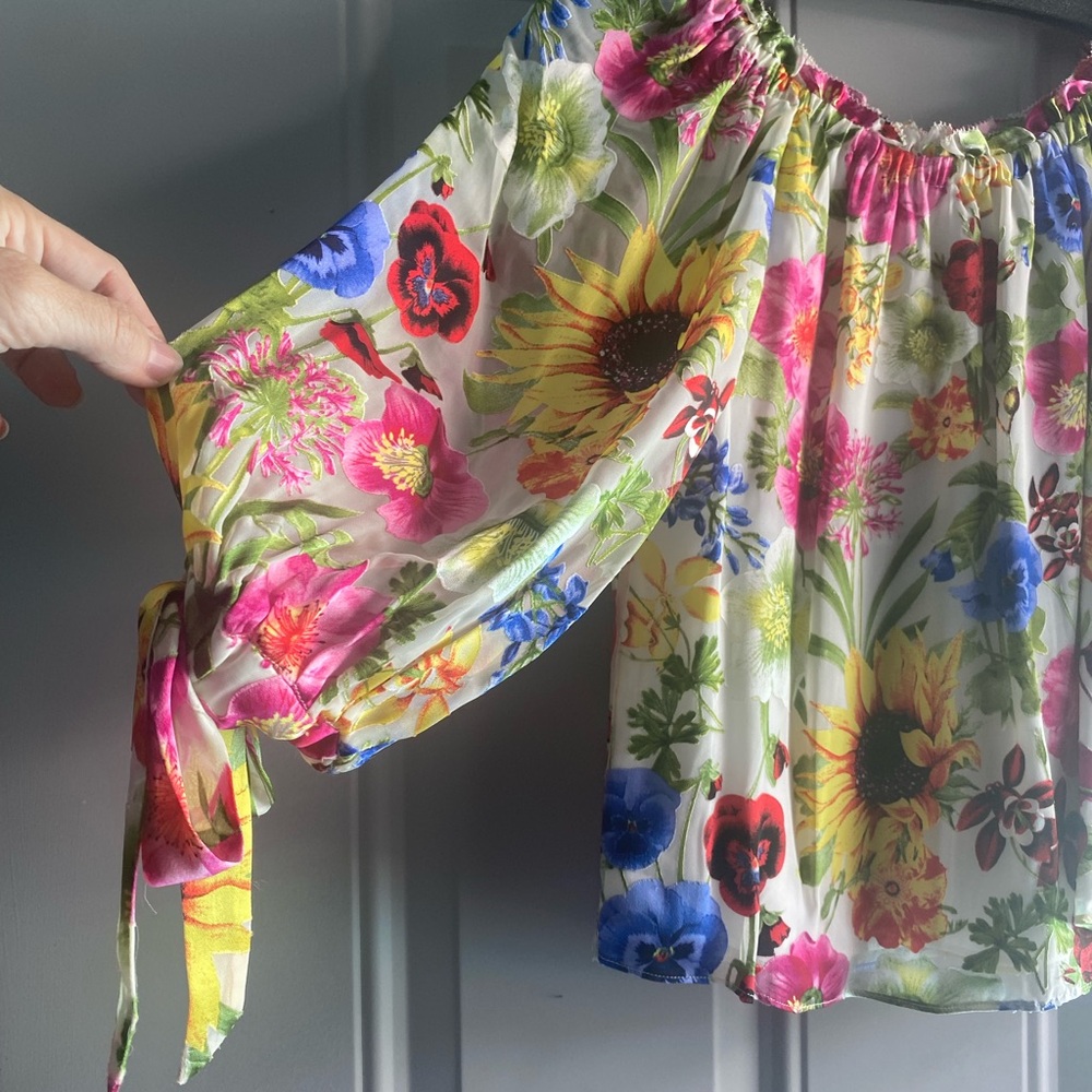 NWT Alice + Olivia Alta Top in Sunday Stroll, XS - Picture 3 of 11
